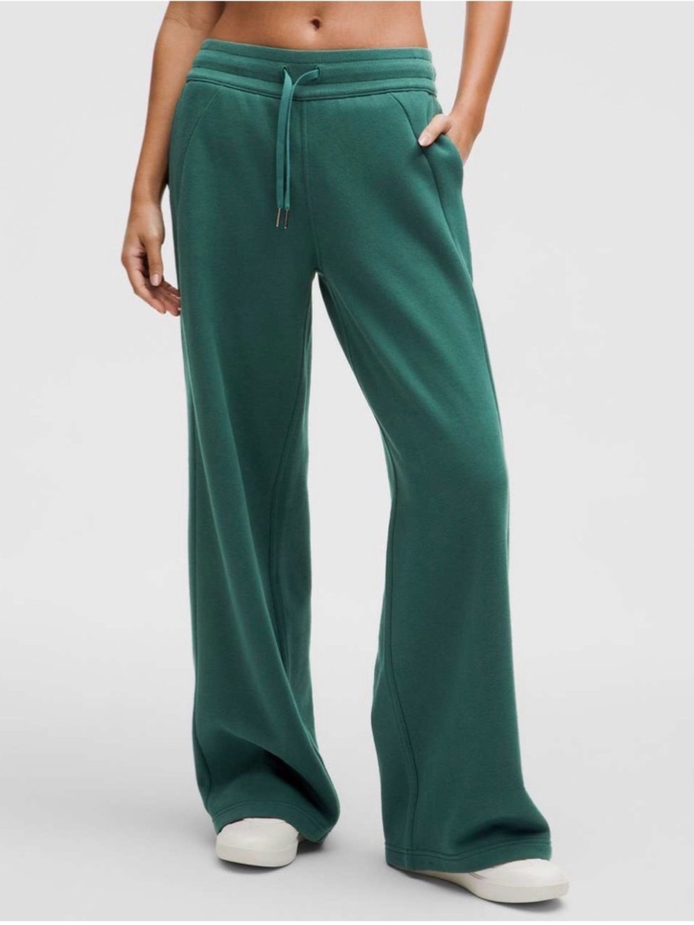 Lululemon Scuba Mid-Rise Wide-Leg Pant *Regular
Storm Teal